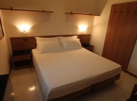 Street Hotel