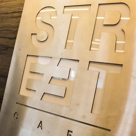 Street Ξενοδοχείο